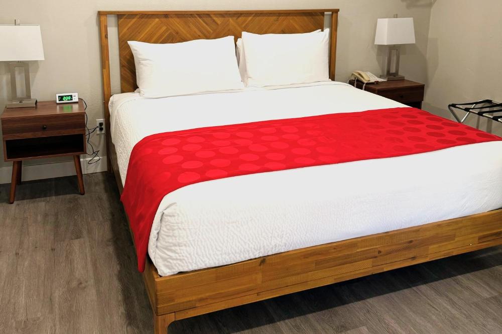 Ramada by Wyndham Los Angeles/Wilshire Center